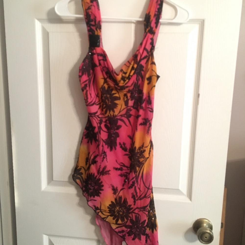 Cache asymmetricalsymmetrical tropical top